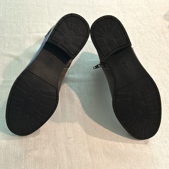 Anne Klein Sport Taupe Aklanette Booties Zip w/ Buckle Size 8 Like new condition - Picture 14 of 14